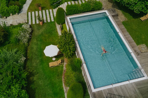 Pool von oben   Drohne   Hotel Drei Quellen Therme