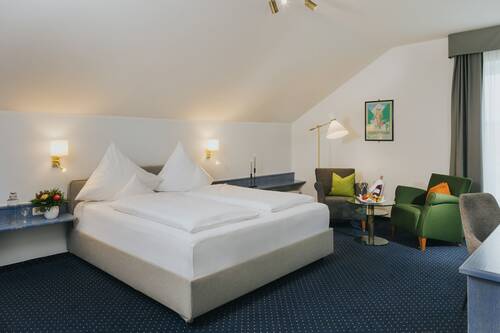 24020 30 Junior Suite Nr